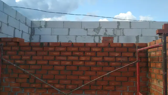 Кирпичная кладка и стены из блоков