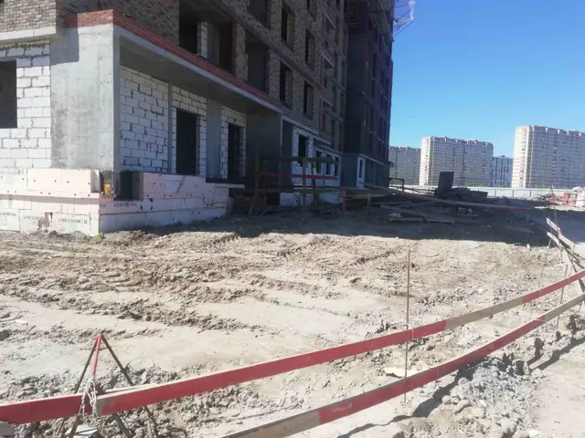 Благоустройство территории у жилого здания