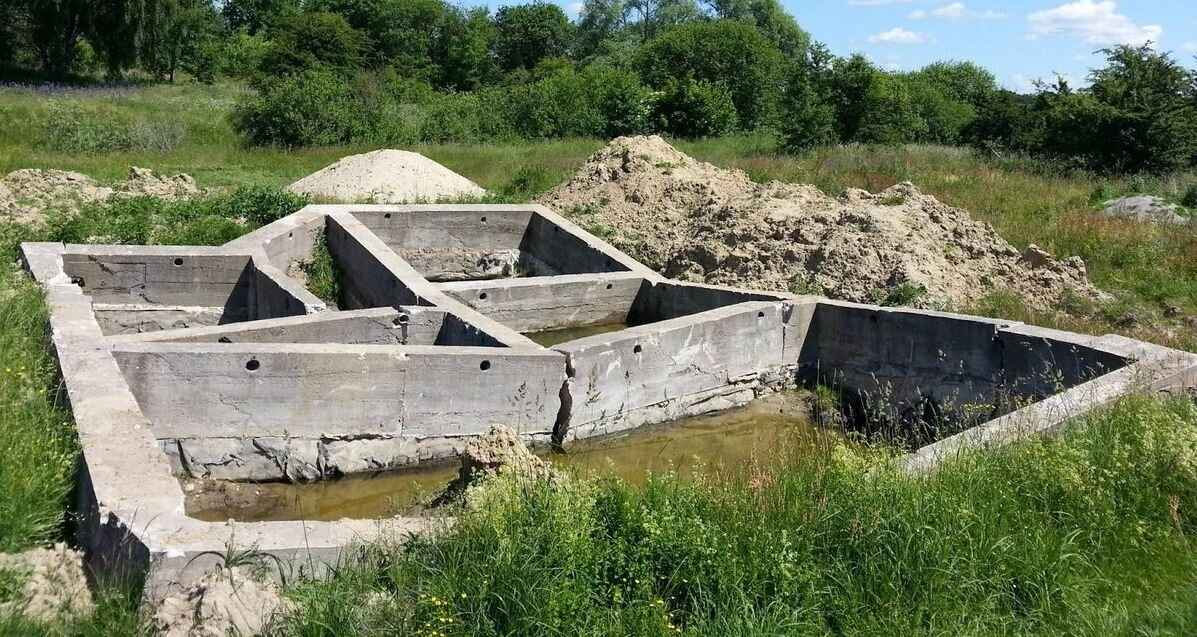 Фундамент дал трещину